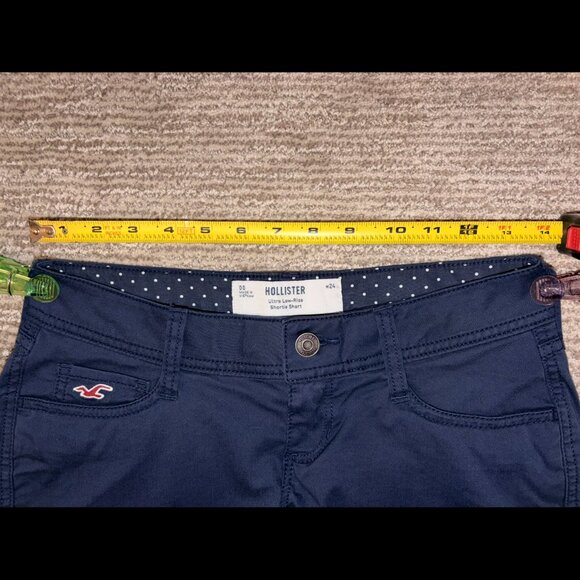 Hollister - Ultra Low-Rise Twill Shortie Shorts (00, w24) - Picture 5 of 5